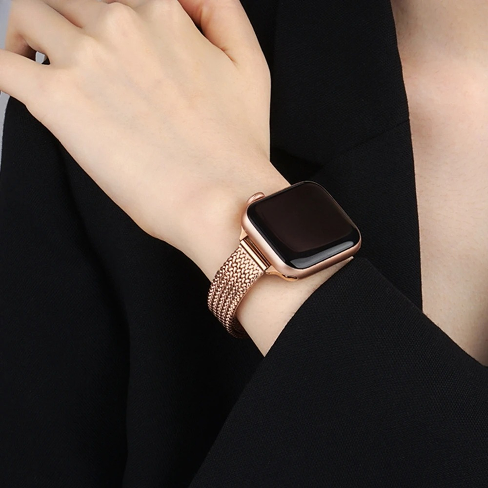 Band for Apple Watch Series 9  - مراجعة Mesh Coil Strip وسعره